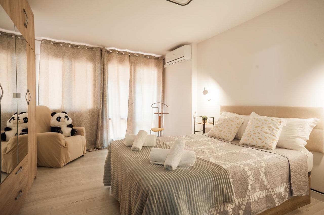 Appartamento Oasis Valenza Esterno foto